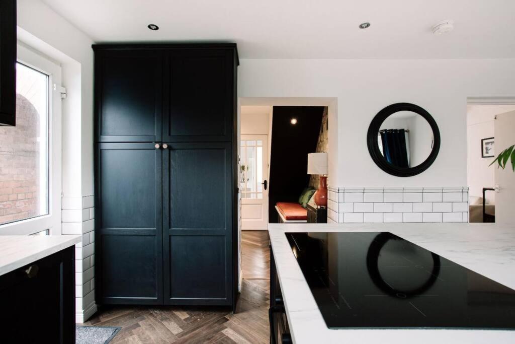 Modern & Stylish Home In The Heart Of เบลฟาสต์ ภายนอก รูปภาพ