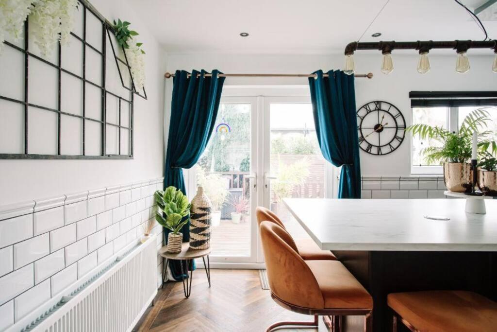 Modern & Stylish Home In The Heart Of เบลฟาสต์ ภายนอก รูปภาพ