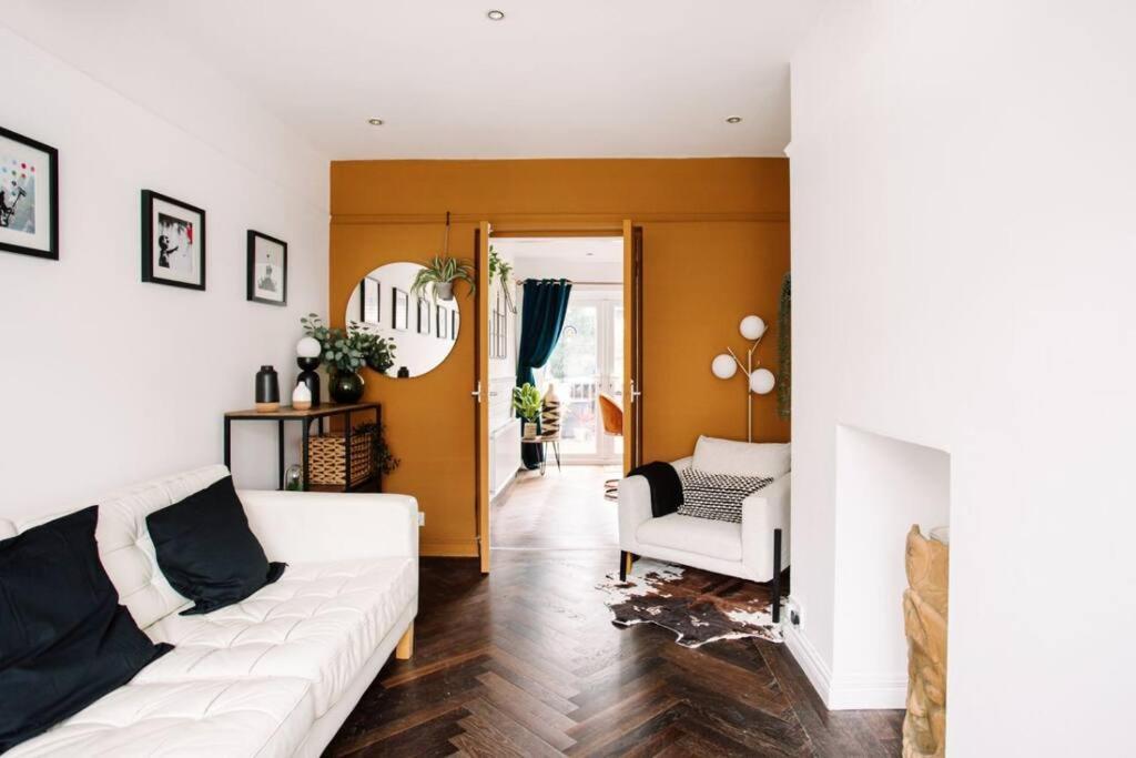 Modern & Stylish Home In The Heart Of เบลฟาสต์ ภายนอก รูปภาพ